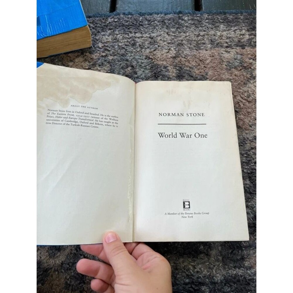 Historical political book World War I by Norman Stone